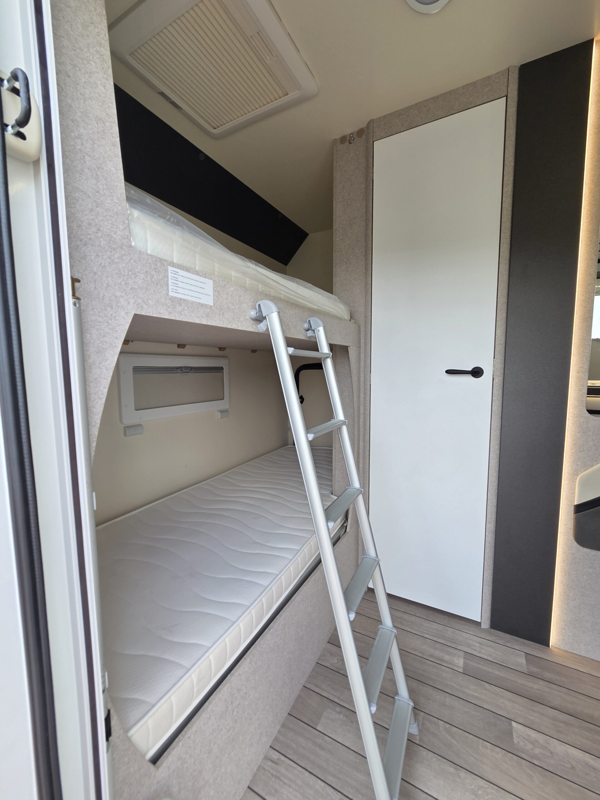 Mc Louis Glamys 322 Del 2025 Automatik 7 Letto