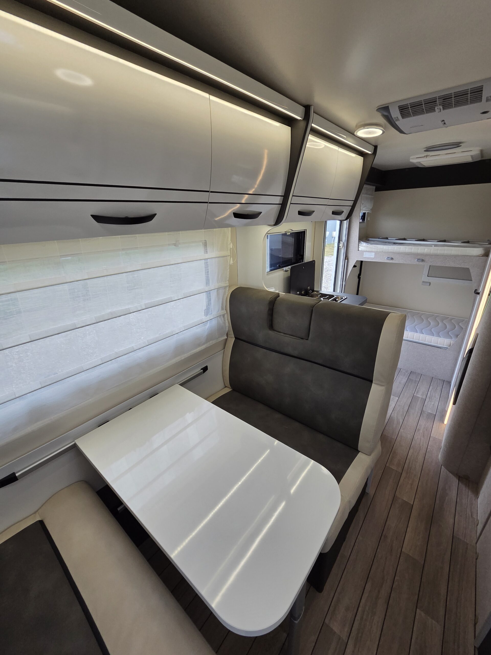 Mc Louis Glamys 322 Del 2025 Automatik 7 Letto