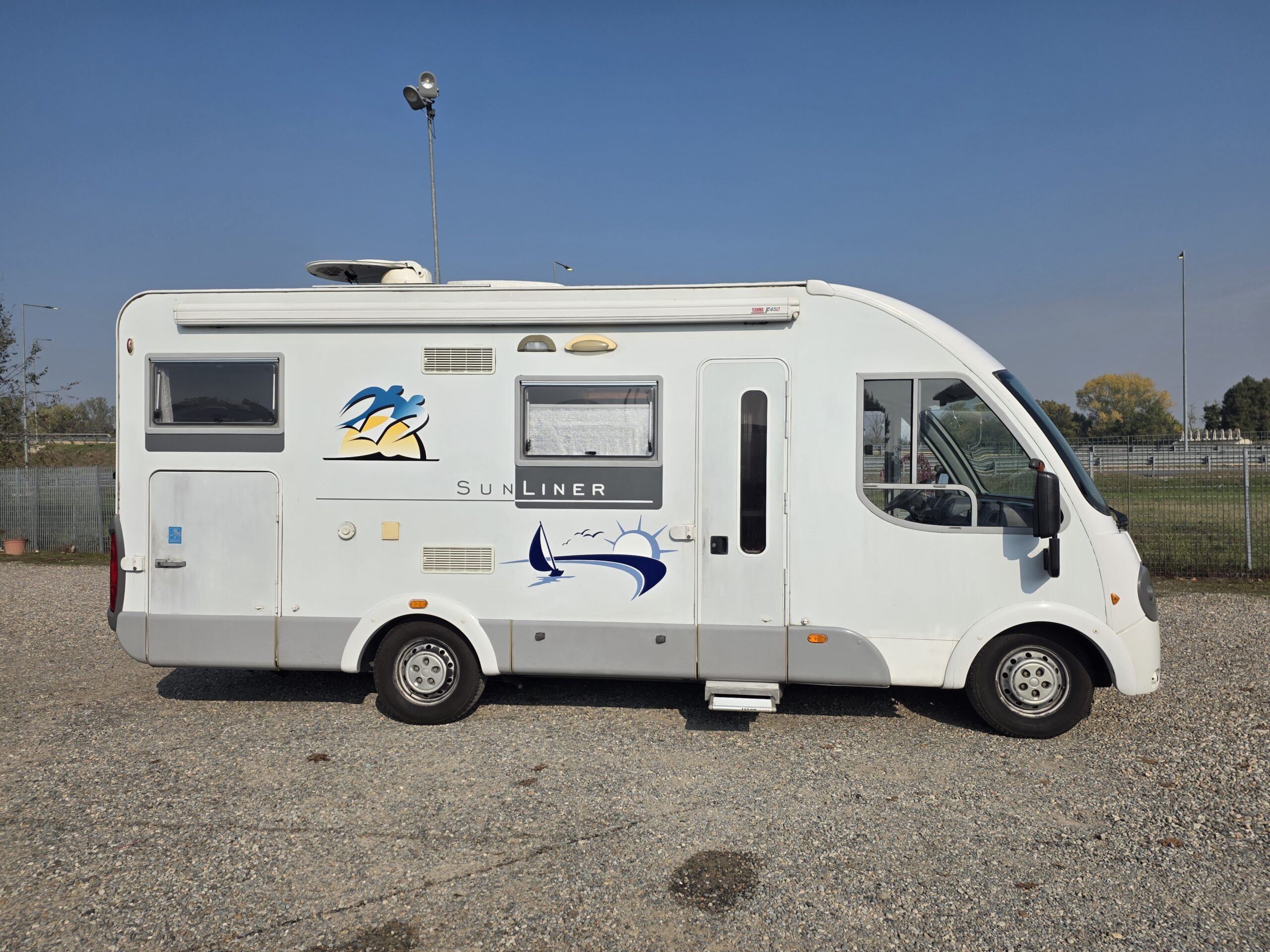 Knaus Sunliner Con Garage Enorme Doppio Pavimento