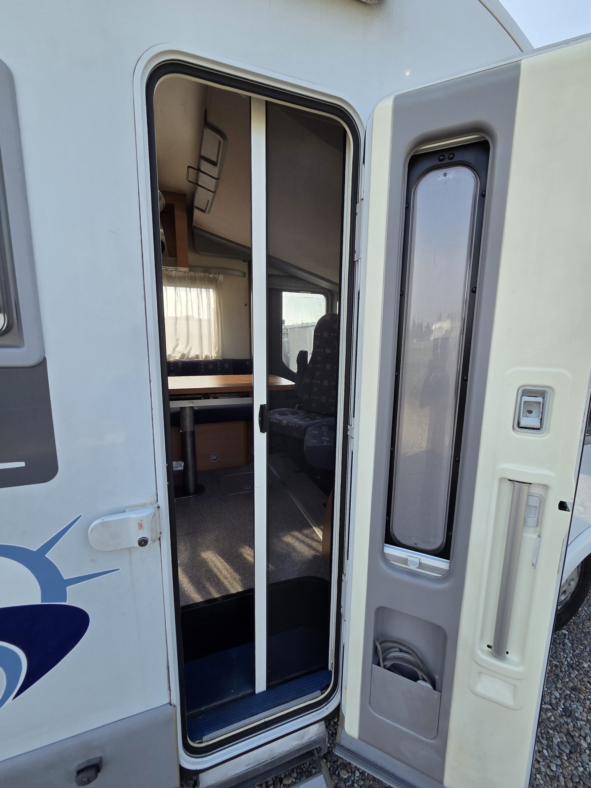 Knaus Sunliner Con Garage Enorme Doppio Pavimento