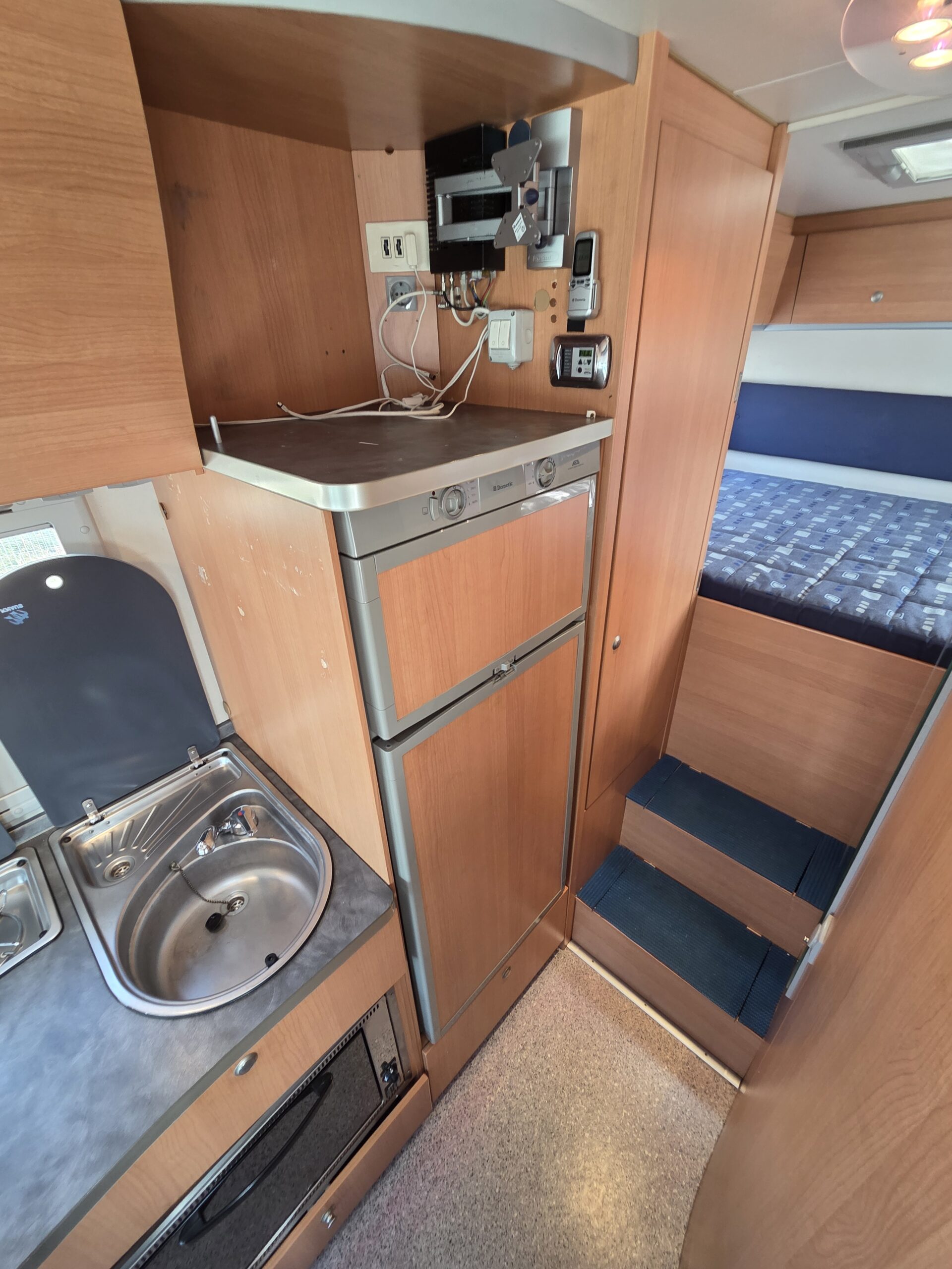 Knaus Sunliner Con Garage Enorme Doppio Pavimento