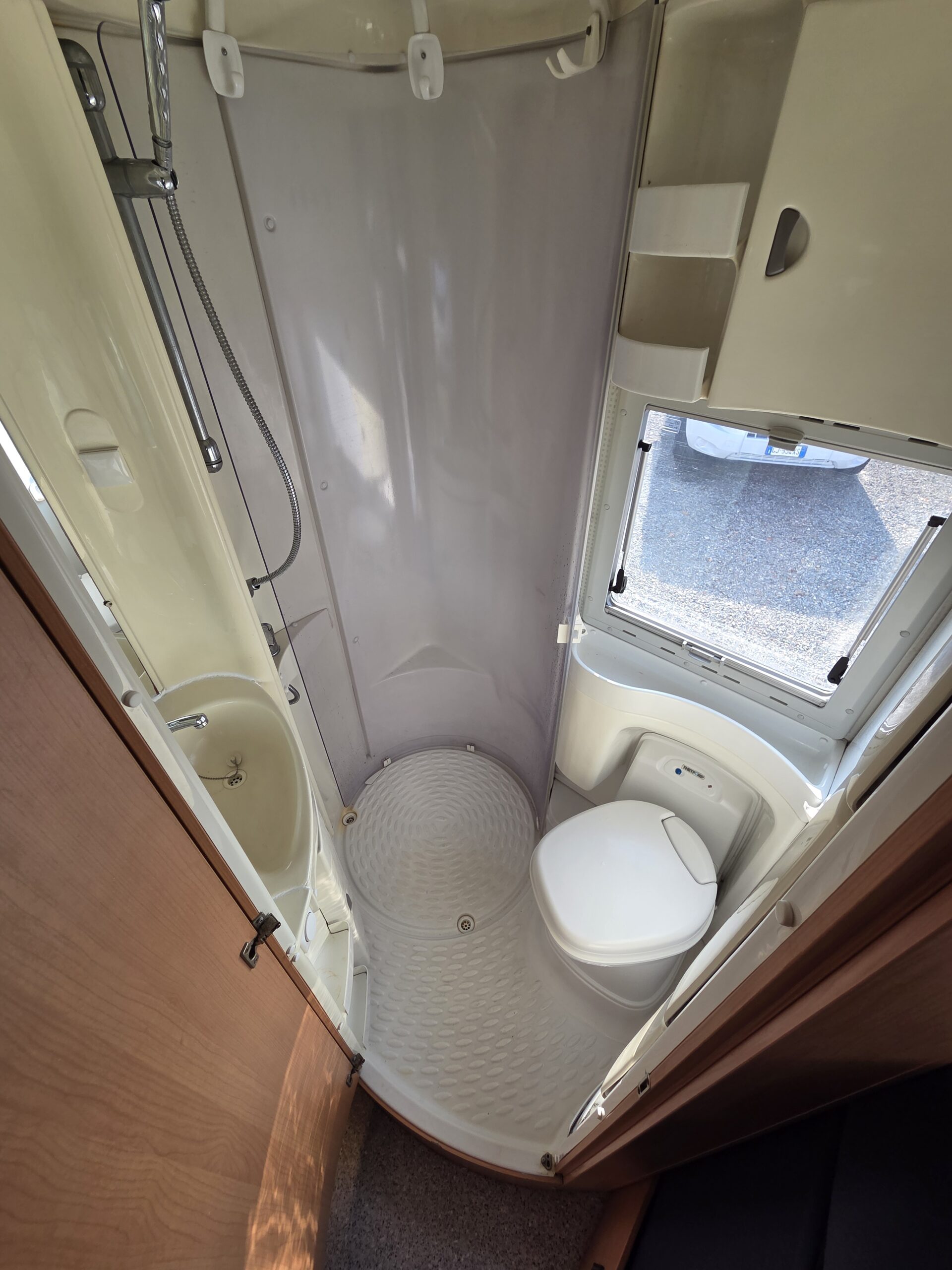 Knaus Sunliner Con Garage Enorme Doppio Pavimento